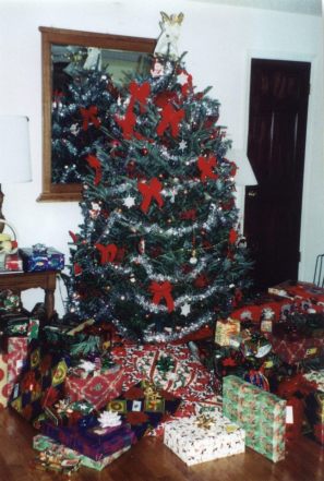 tree with gifts